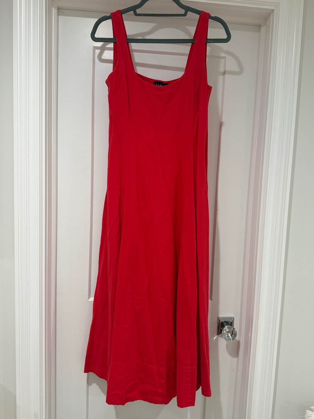 GAP Red Scoop-Neck Sleeveless Midi Dress